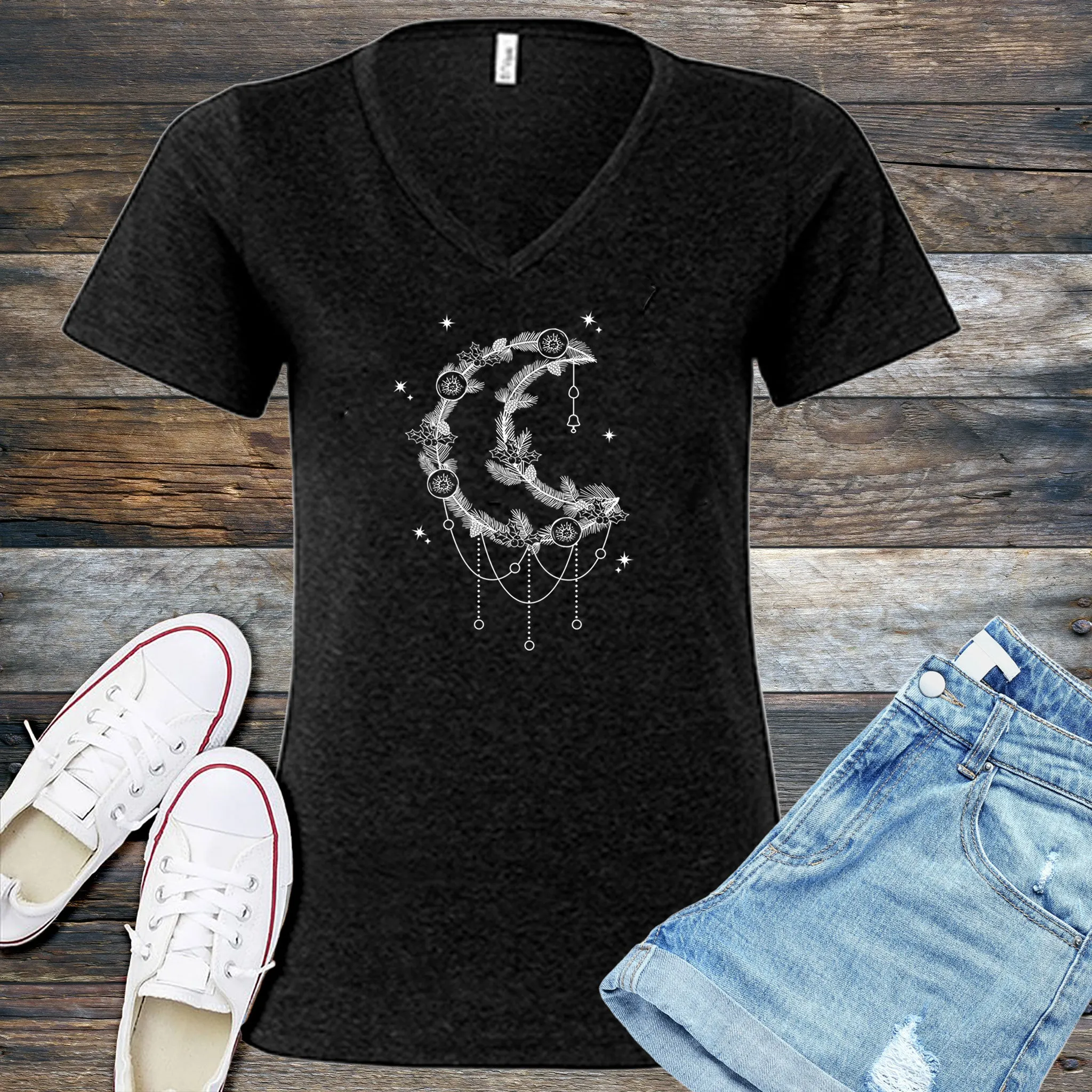 Moonlight Winter Wreath V-Neck