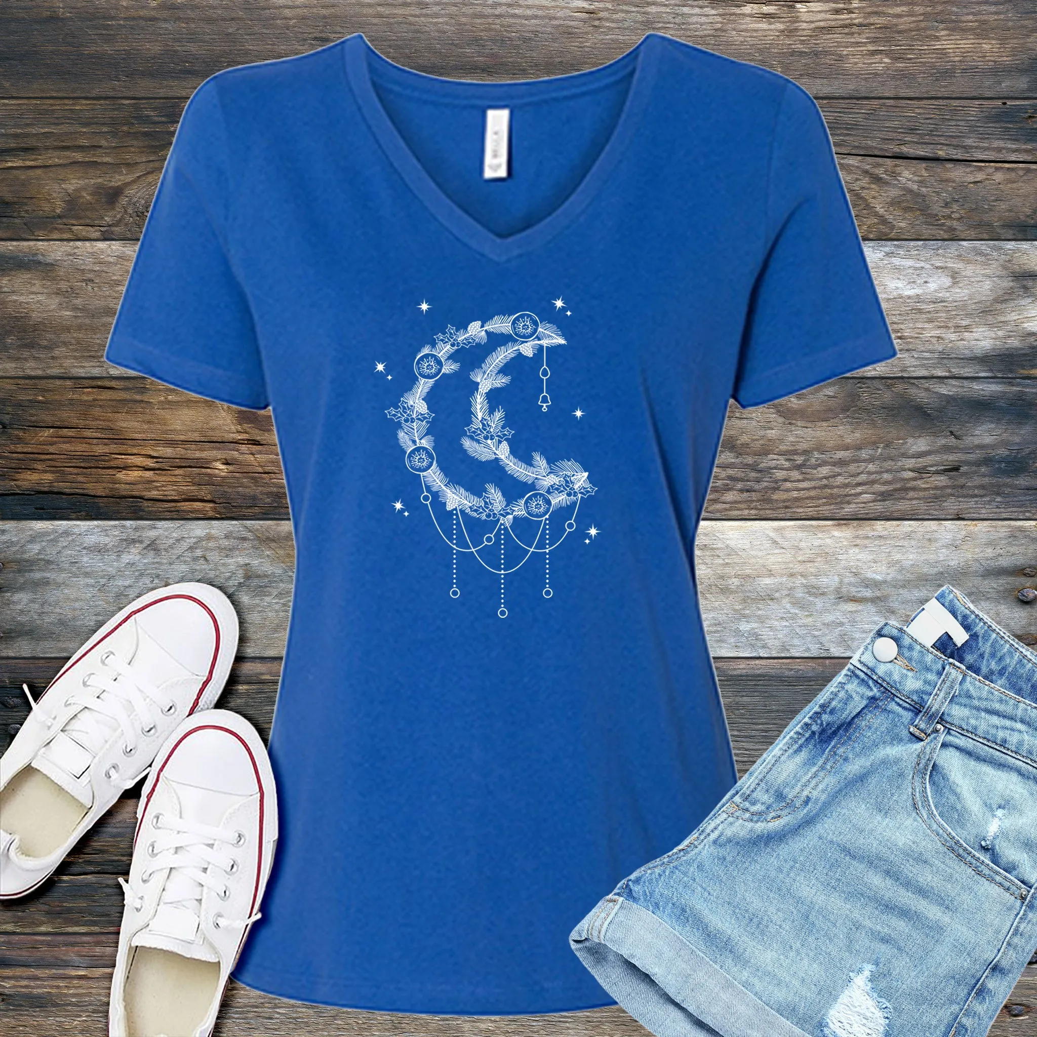 Moonlight Winter Wreath V-Neck