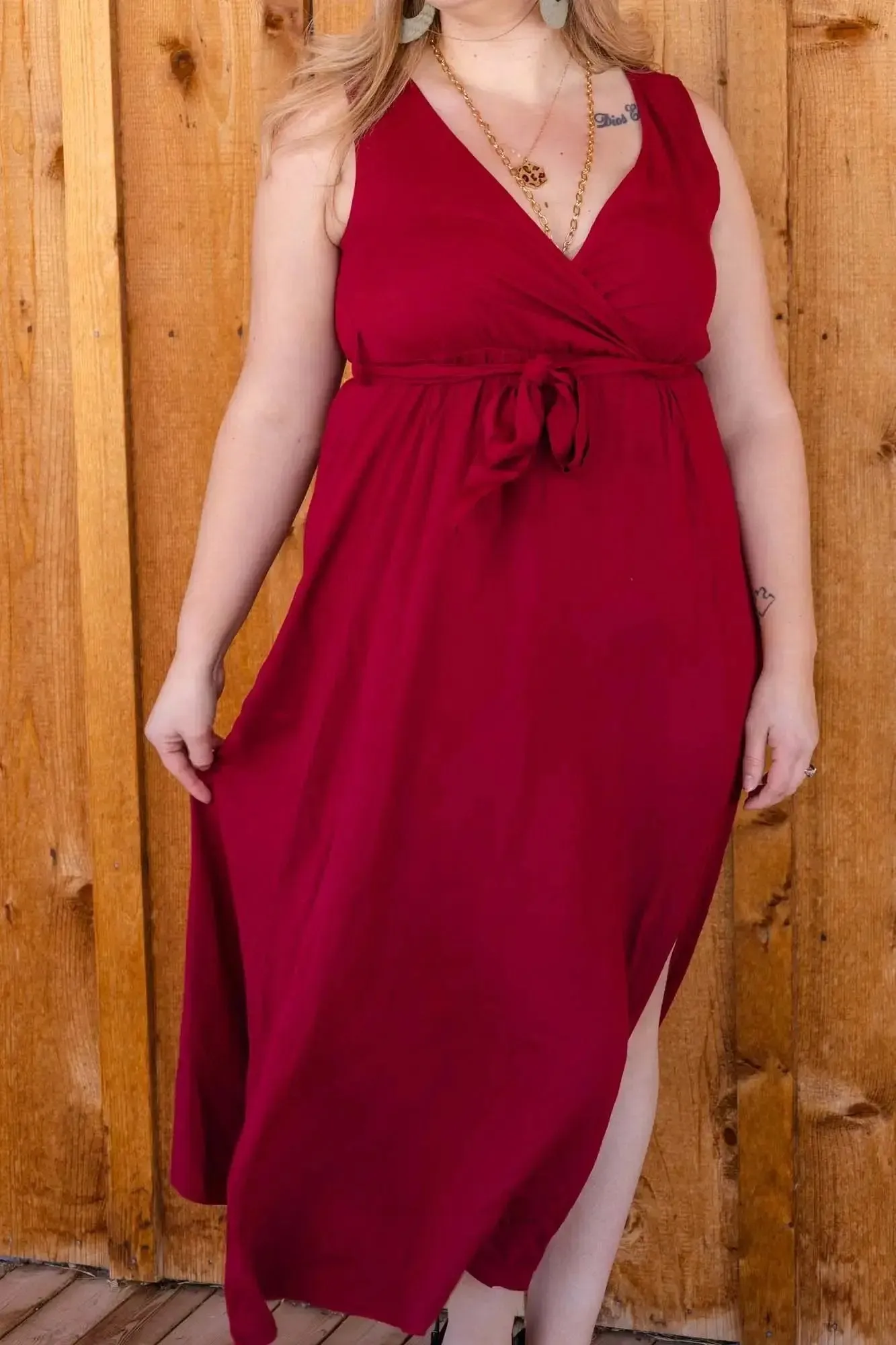 V Neck Cross-Tie Sleeve