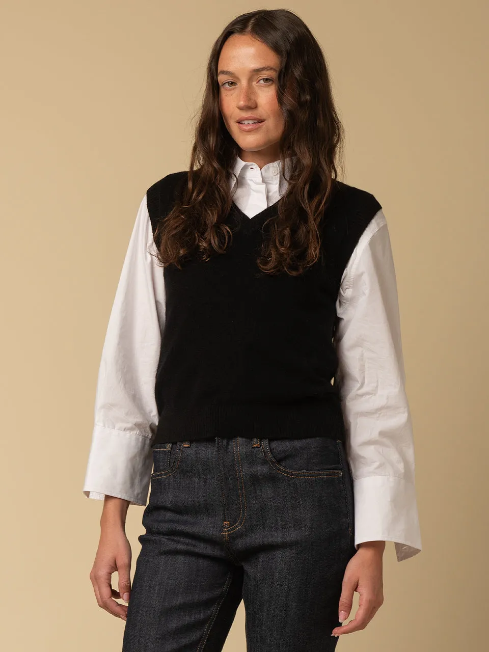 V Neck Vest_Black