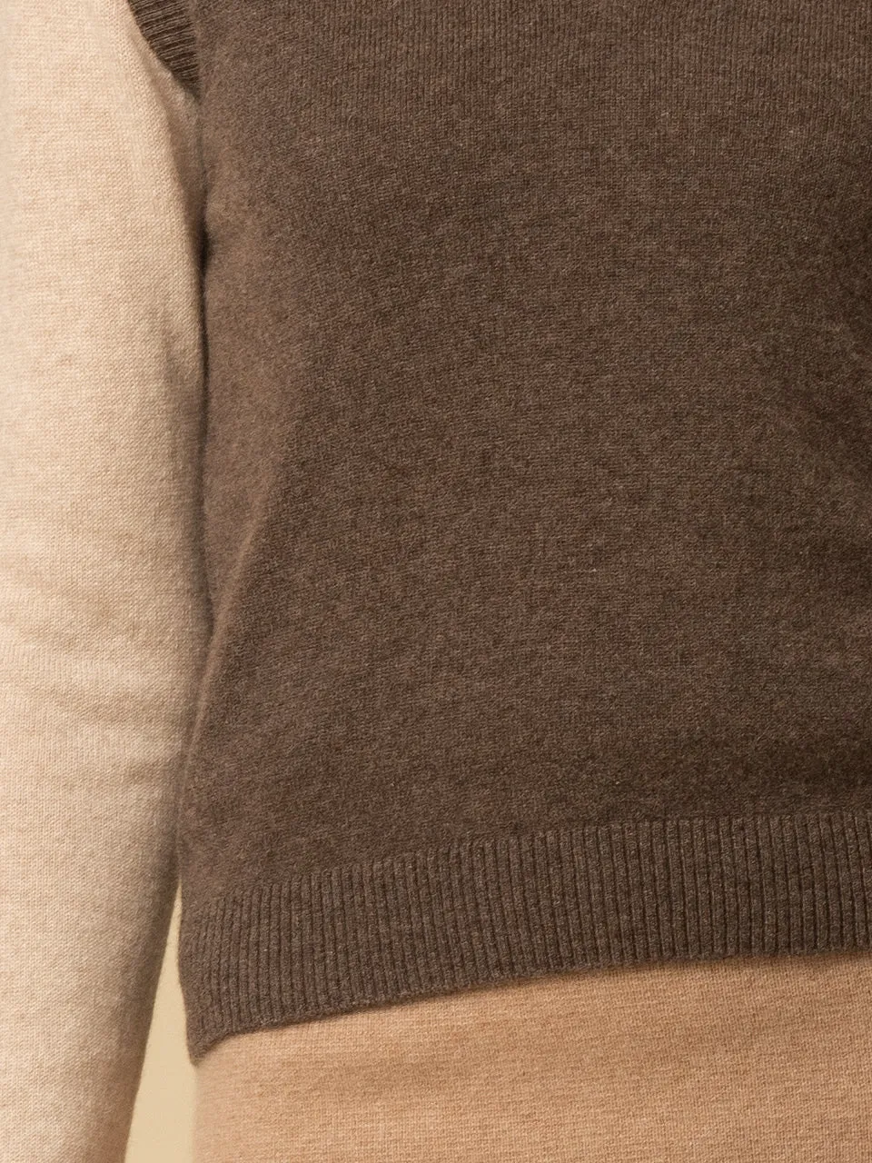 V Neck Vest_Mocha